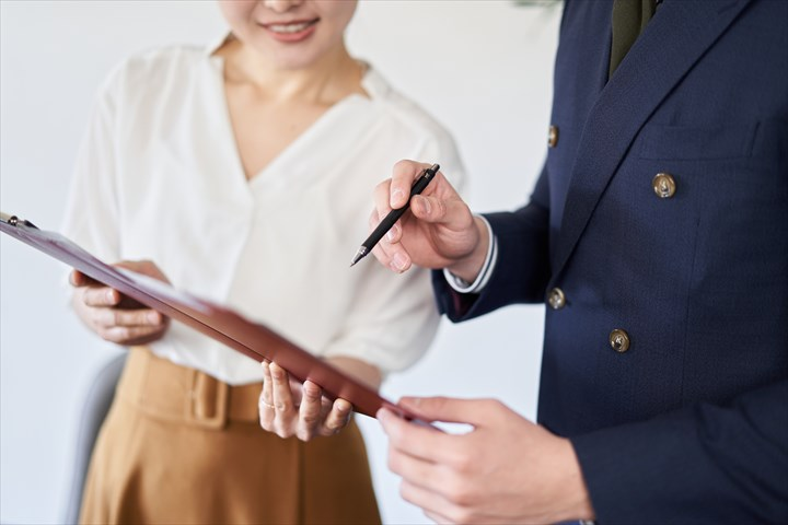 種や職種ごとの人事評価シートの記入例文